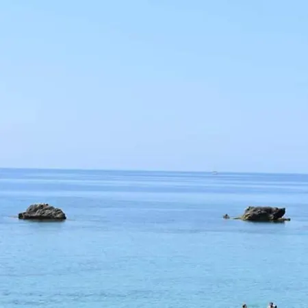 Irene's Loft Apartment *